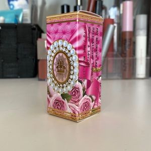 Brand new & Unused: Pat McGrath SatinAllure 650 Skinsane 2